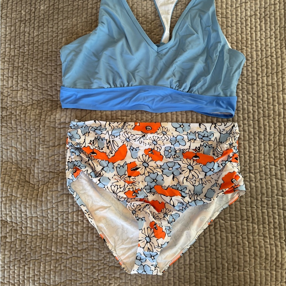Blue Floral Two-Piece Swimsuit - sz XL